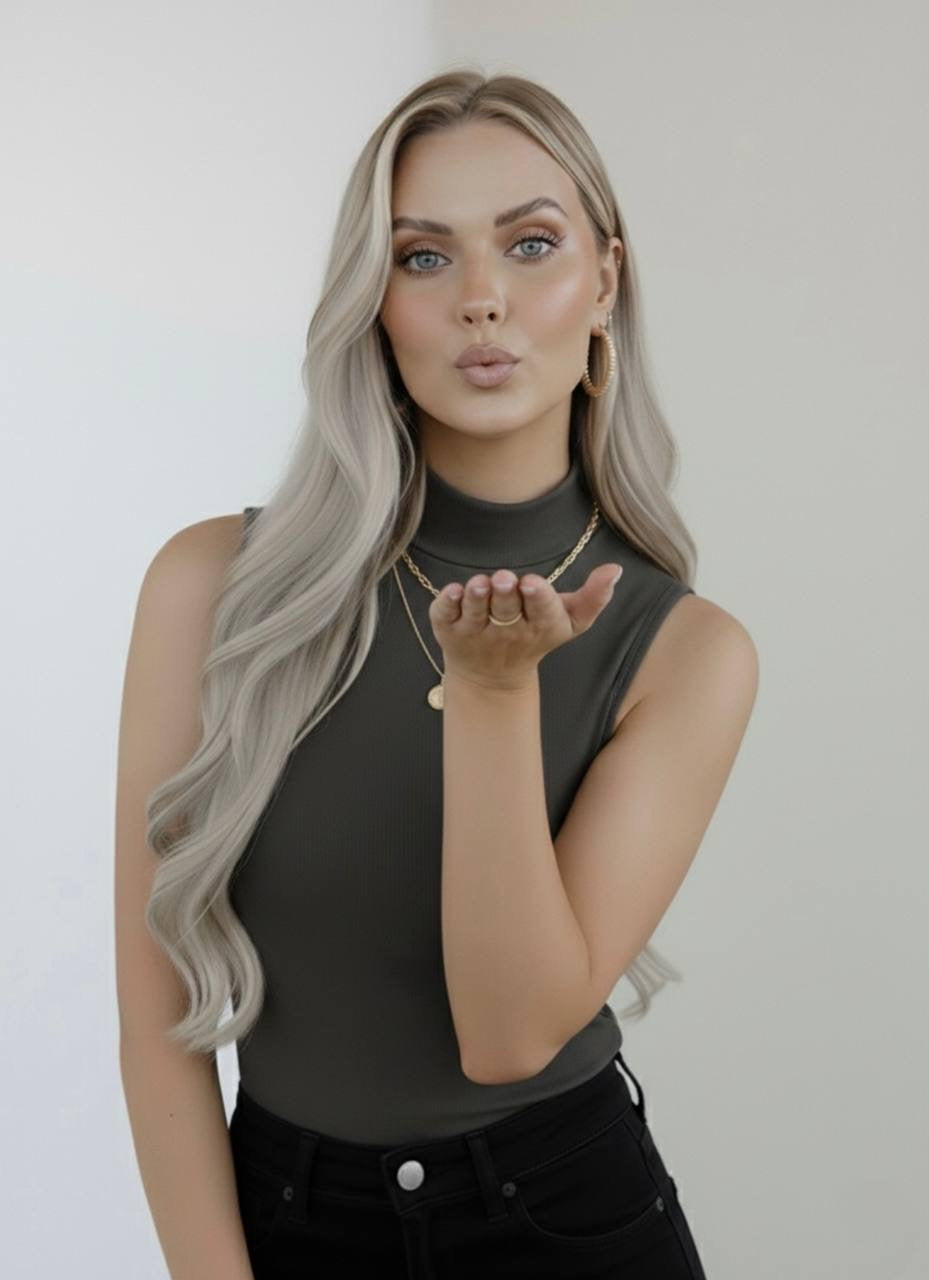 Yarım Balıkçı Yaka Kolsuz Body