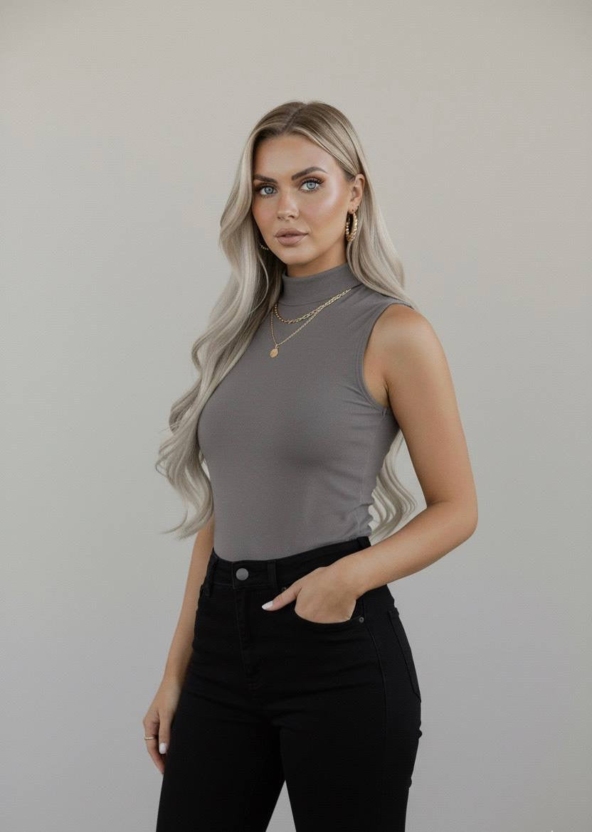 Yarım Balıkçı Yaka Kolsuz Body