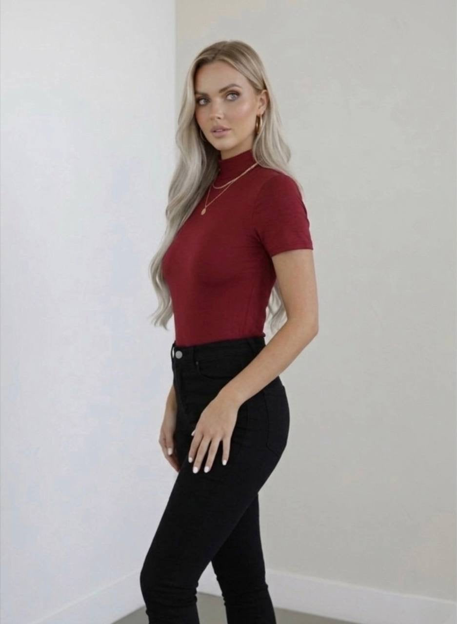 Yarım Balıkçı Yaka Kısa Kollu Body